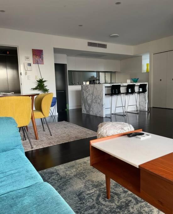 Bondi Lux 2br Unit Parking And Lift Apartment