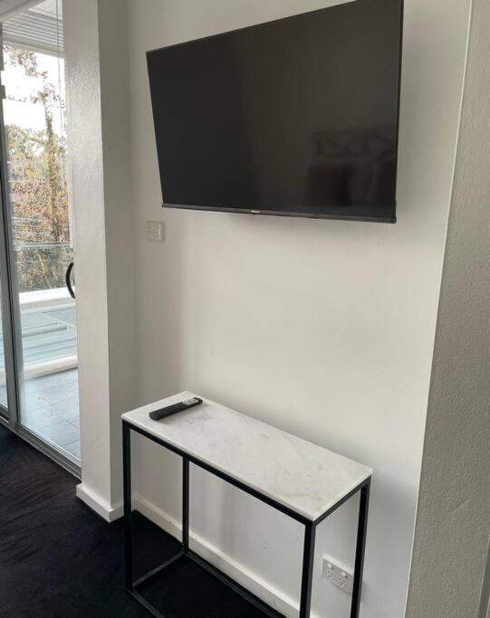 Bondi Lux 2br Unit Parking And Lift Apartment Sydney